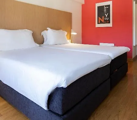Centro 4*